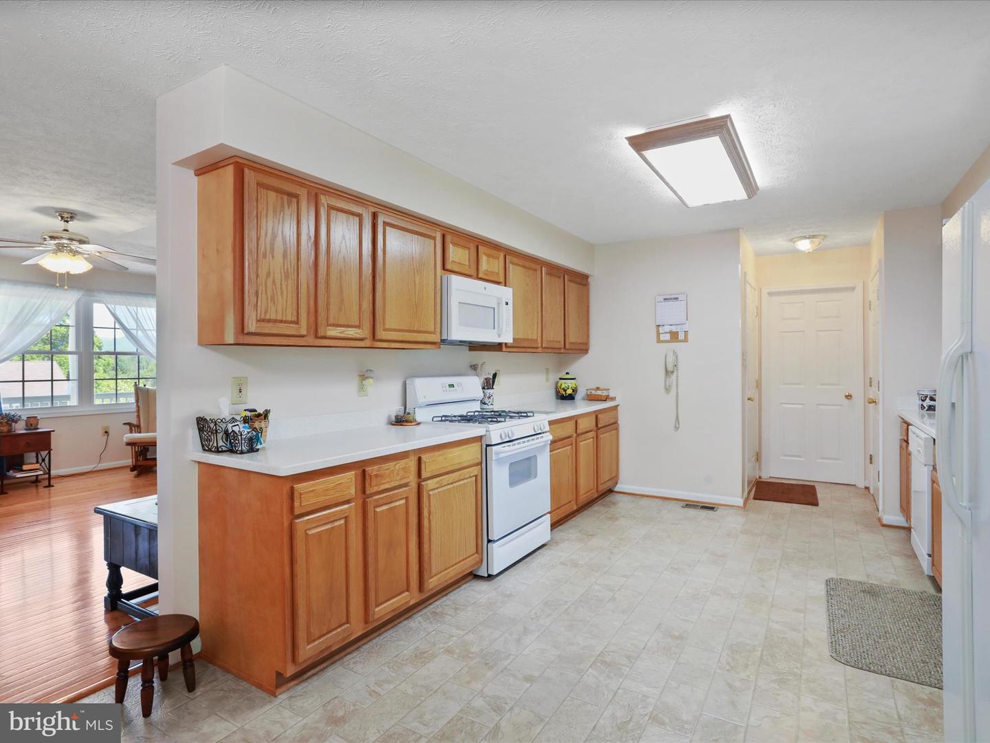 715 STONECREST DR, WOODSTOCK, Virginia 22664, 3 Bedrooms Bedrooms, ,2 BathroomsBathrooms,Residential,For sale,715 STONECREST DR,VASH2011472 MLS # VASH2011472