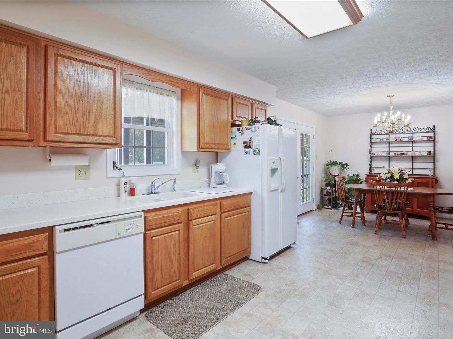 715 STONECREST DR, WOODSTOCK, Virginia 22664, 3 Bedrooms Bedrooms, ,2 BathroomsBathrooms,Residential,For sale,715 STONECREST DR,VASH2011472 MLS # VASH2011472