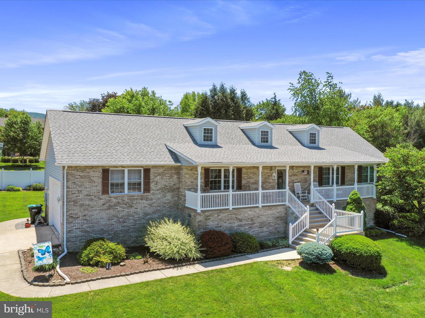 715 STONECREST DR, WOODSTOCK, Virginia 22664, 3 Bedrooms Bedrooms, ,2 BathroomsBathrooms,Residential,For sale,715 STONECREST DR,VASH2011472 MLS # VASH2011472
