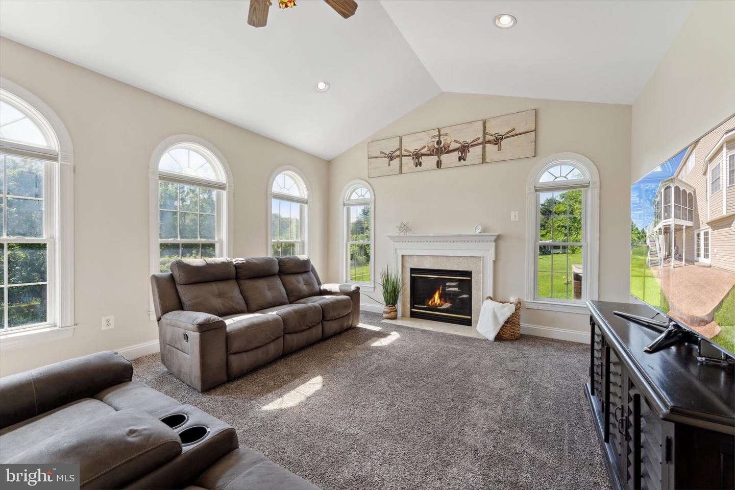 6422 VIEW CT, BROAD RUN, Virginia 20137, 5 Bedrooms Bedrooms, ,3 BathroomsBathrooms,Residential,For sale,6422 VIEW CT,VAFQ2016658 MLS # VAFQ2016658