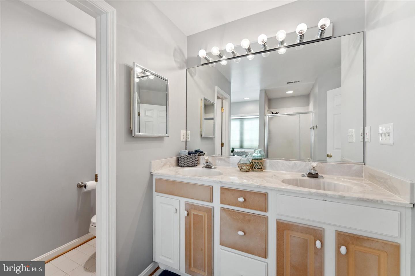 6422 VIEW CT, BROAD RUN, Virginia 20137, 5 Bedrooms Bedrooms, ,3 BathroomsBathrooms,Residential,For sale,6422 VIEW CT,VAFQ2016658 MLS # VAFQ2016658