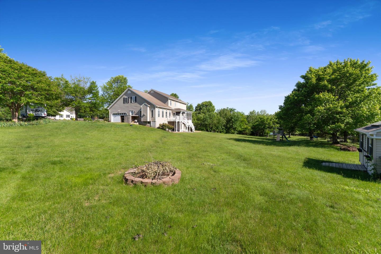 6422 VIEW CT, BROAD RUN, Virginia 20137, 5 Bedrooms Bedrooms, ,3 BathroomsBathrooms,Residential,For sale,6422 VIEW CT,VAFQ2016658 MLS # VAFQ2016658