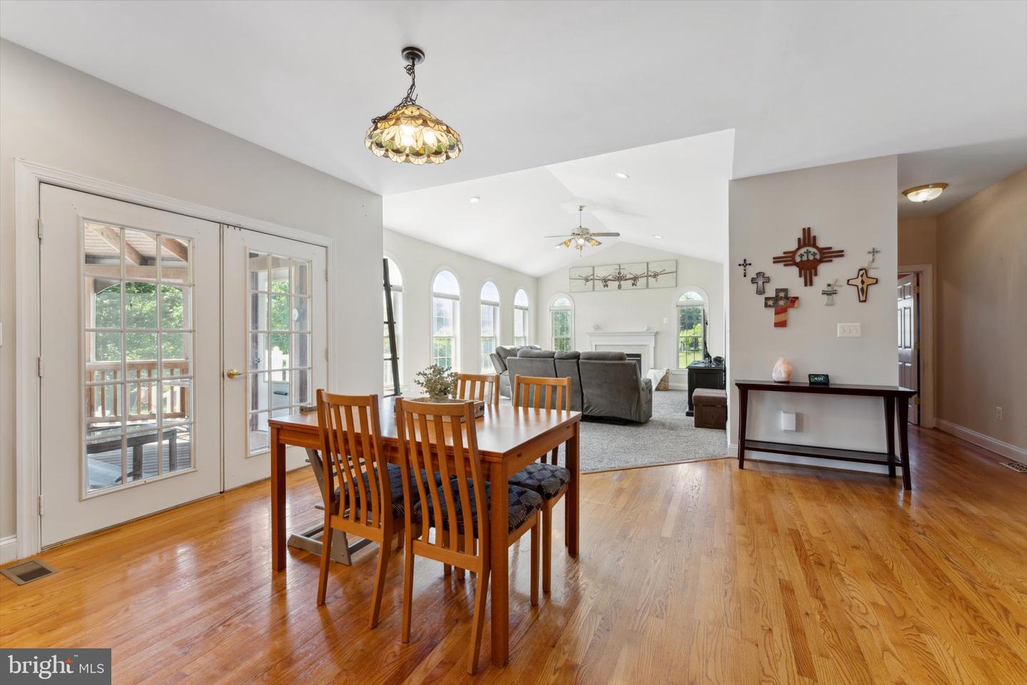6422 VIEW CT, BROAD RUN, Virginia 20137, 5 Bedrooms Bedrooms, ,3 BathroomsBathrooms,Residential,For sale,6422 VIEW CT,VAFQ2016658 MLS # VAFQ2016658