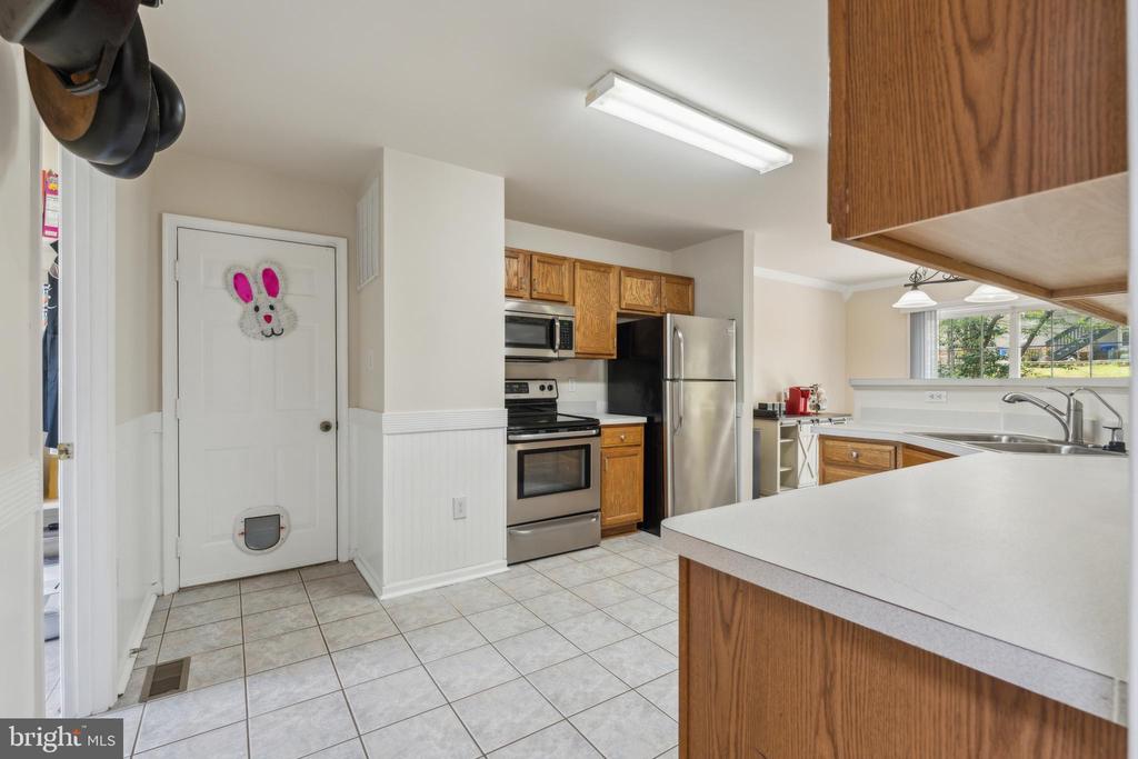 10108 CHESNEY DR, SPOTSYLVANIA, Virginia 22553, 4 Bedrooms Bedrooms, ,3 BathroomsBathrooms,Residential,10108 CHESNEY DR,VASP2032018 MLS # VASP2032018
