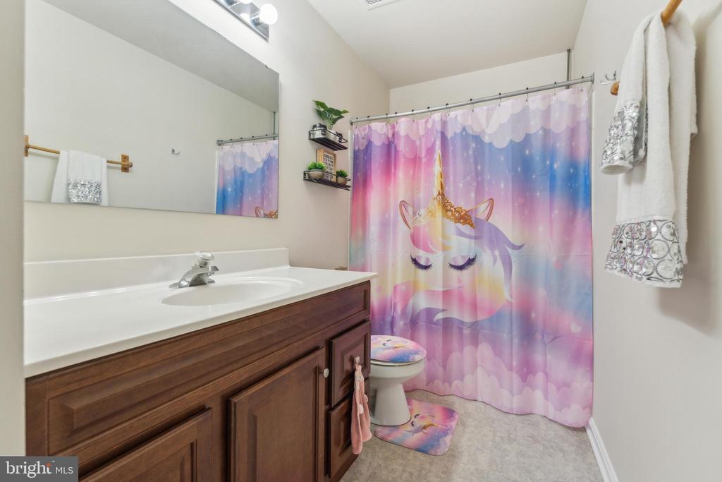 10108 CHESNEY DR, SPOTSYLVANIA, Virginia 22553, 4 Bedrooms Bedrooms, ,3 BathroomsBathrooms,Residential,10108 CHESNEY DR,VASP2032018 MLS # VASP2032018