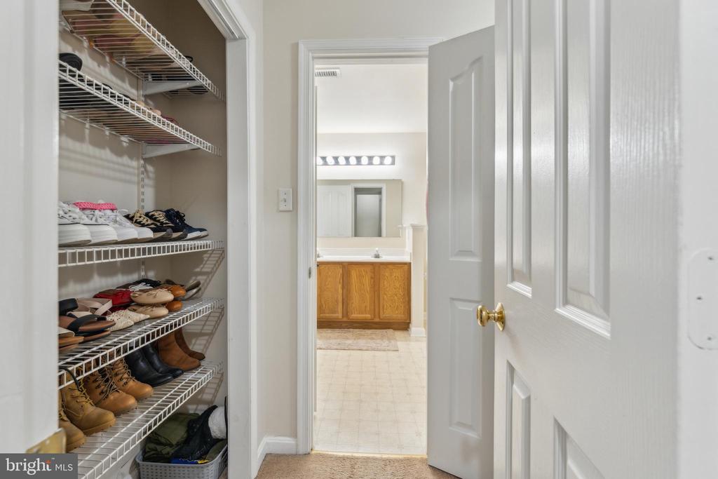 10108 CHESNEY DR, SPOTSYLVANIA, Virginia 22553, 4 Bedrooms Bedrooms, ,3 BathroomsBathrooms,Residential,10108 CHESNEY DR,VASP2032018 MLS # VASP2032018