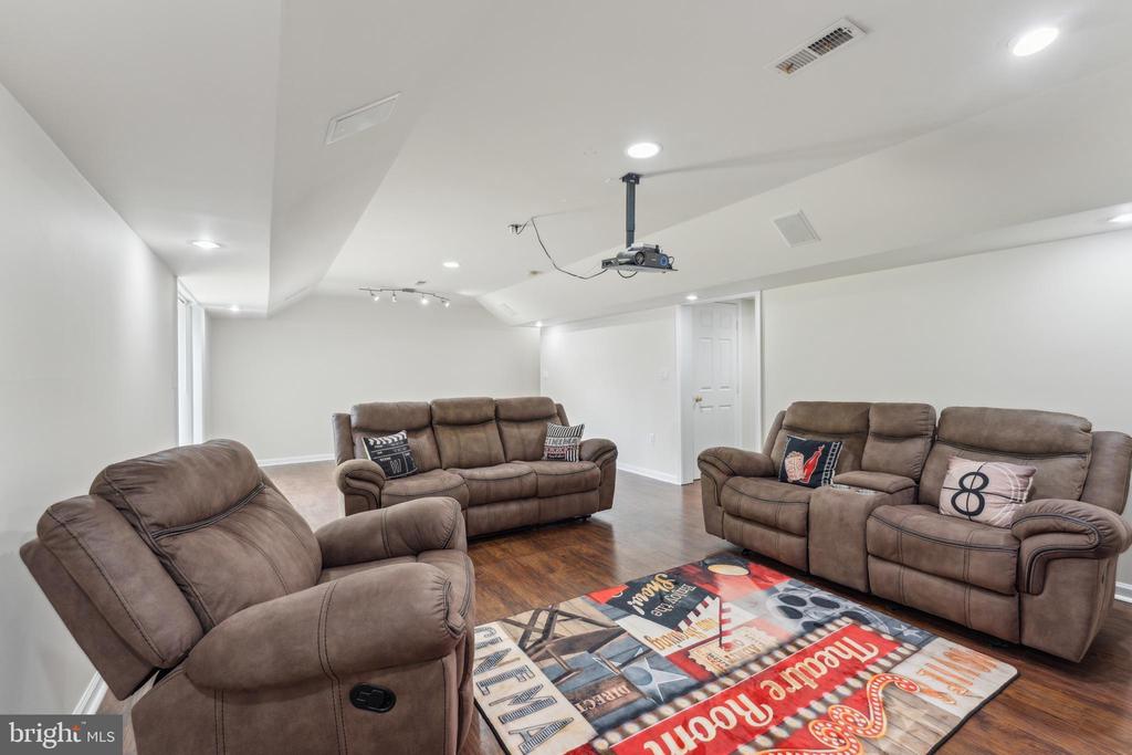 10108 CHESNEY DR, SPOTSYLVANIA, Virginia 22553, 4 Bedrooms Bedrooms, ,3 BathroomsBathrooms,Residential,10108 CHESNEY DR,VASP2032018 MLS # VASP2032018