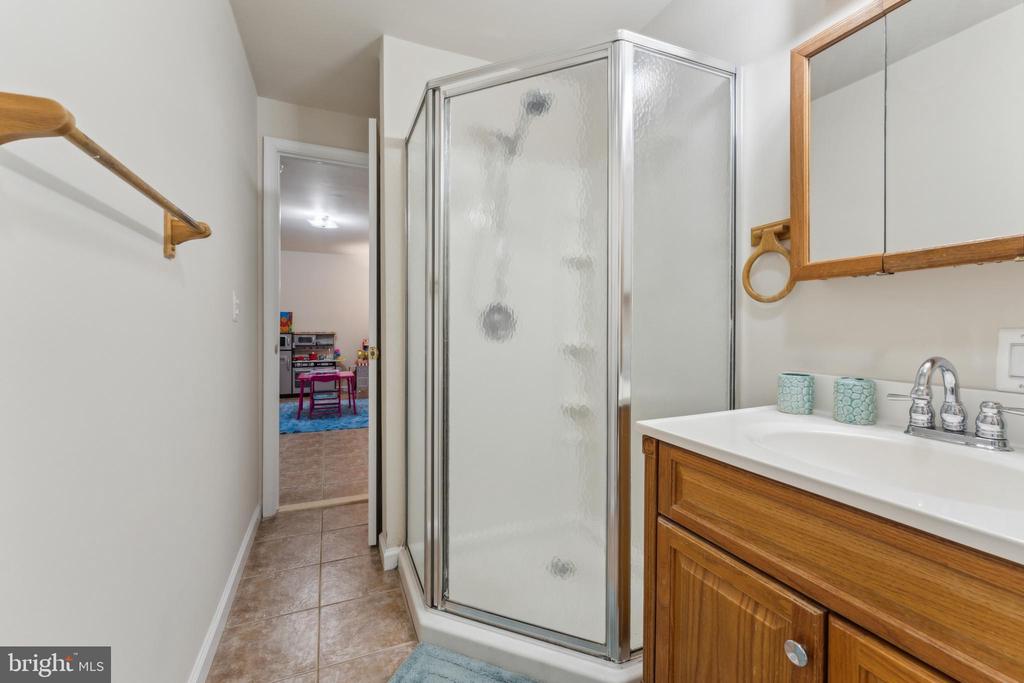 10108 CHESNEY DR, SPOTSYLVANIA, Virginia 22553, 4 Bedrooms Bedrooms, ,3 BathroomsBathrooms,Residential,10108 CHESNEY DR,VASP2032018 MLS # VASP2032018