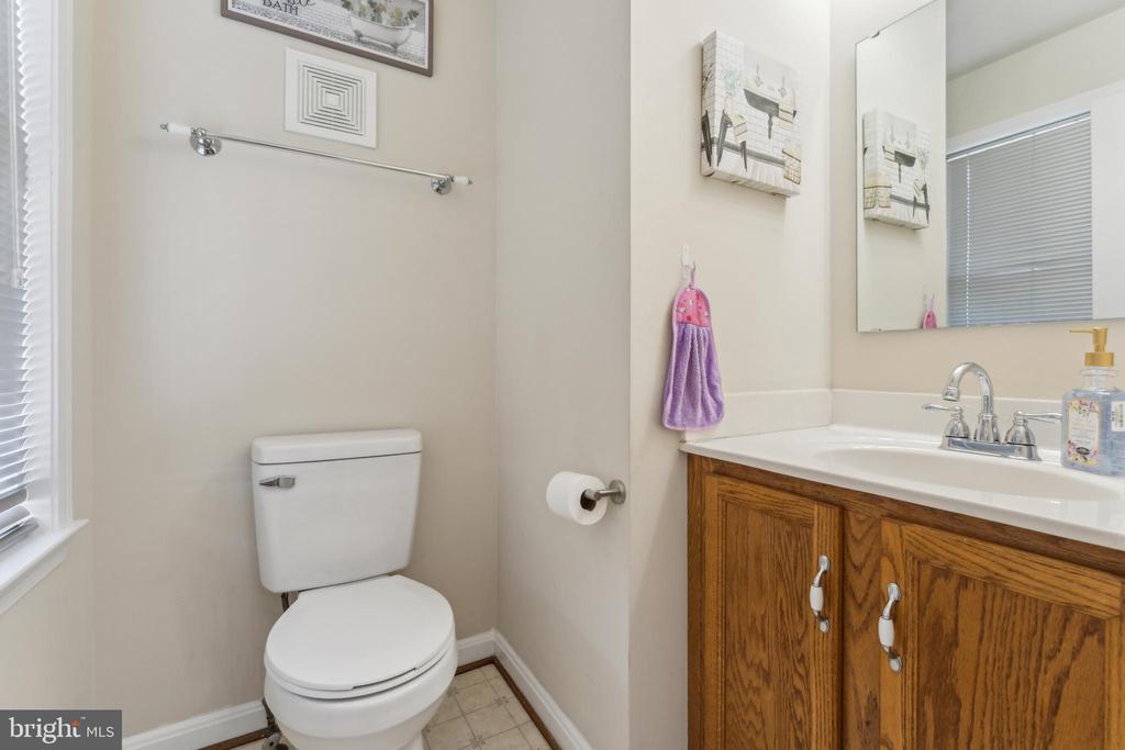 10108 CHESNEY DR, SPOTSYLVANIA, Virginia 22553, 4 Bedrooms Bedrooms, ,3 BathroomsBathrooms,Residential,10108 CHESNEY DR,VASP2032018 MLS # VASP2032018