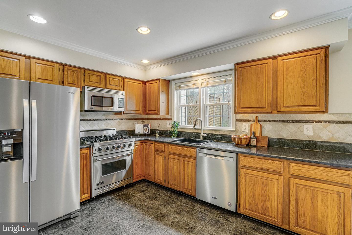 9391 PETER ROY CT, BURKE, Virginia 22015, 2 Bedrooms Bedrooms, 6 Rooms Rooms,2 BathroomsBathrooms,Residential,For sale,9391 PETER ROY CT,VAFX2241272 MLS # VAFX2241272