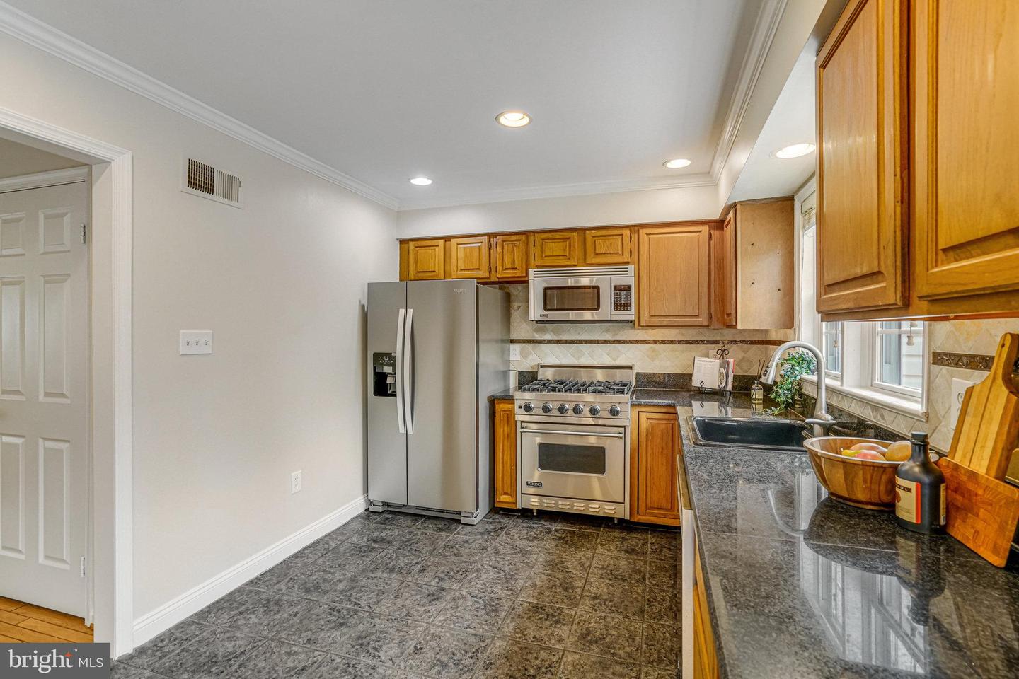 9391 PETER ROY CT, BURKE, Virginia 22015, 2 Bedrooms Bedrooms, 6 Rooms Rooms,2 BathroomsBathrooms,Residential,For sale,9391 PETER ROY CT,VAFX2241272 MLS # VAFX2241272