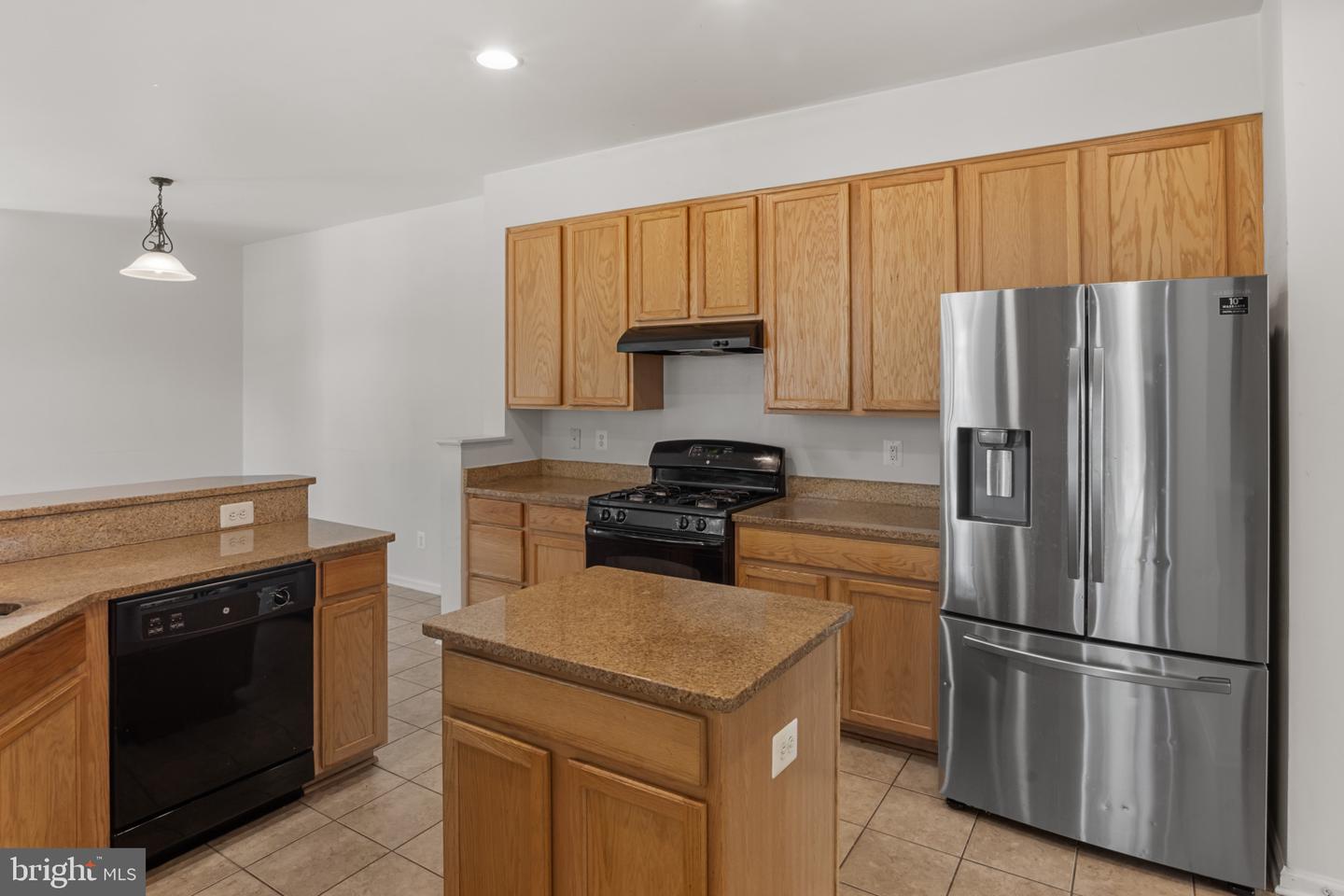 16874 REEF KNOT WAY, WOODBRIDGE, Virginia 22191, 4 Bedrooms Bedrooms, ,2 BathroomsBathrooms,Residential,For sale,16874 REEF KNOT WAY,VAPW2094948 MLS # VAPW2094948