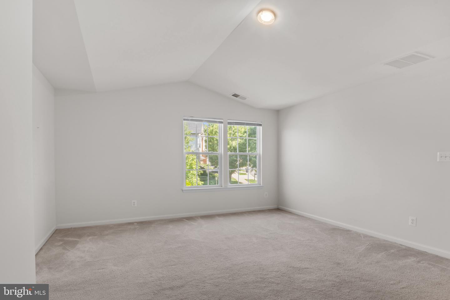 16874 REEF KNOT WAY, WOODBRIDGE, Virginia 22191, 4 Bedrooms Bedrooms, ,2 BathroomsBathrooms,Residential,For sale,16874 REEF KNOT WAY,VAPW2094948 MLS # VAPW2094948