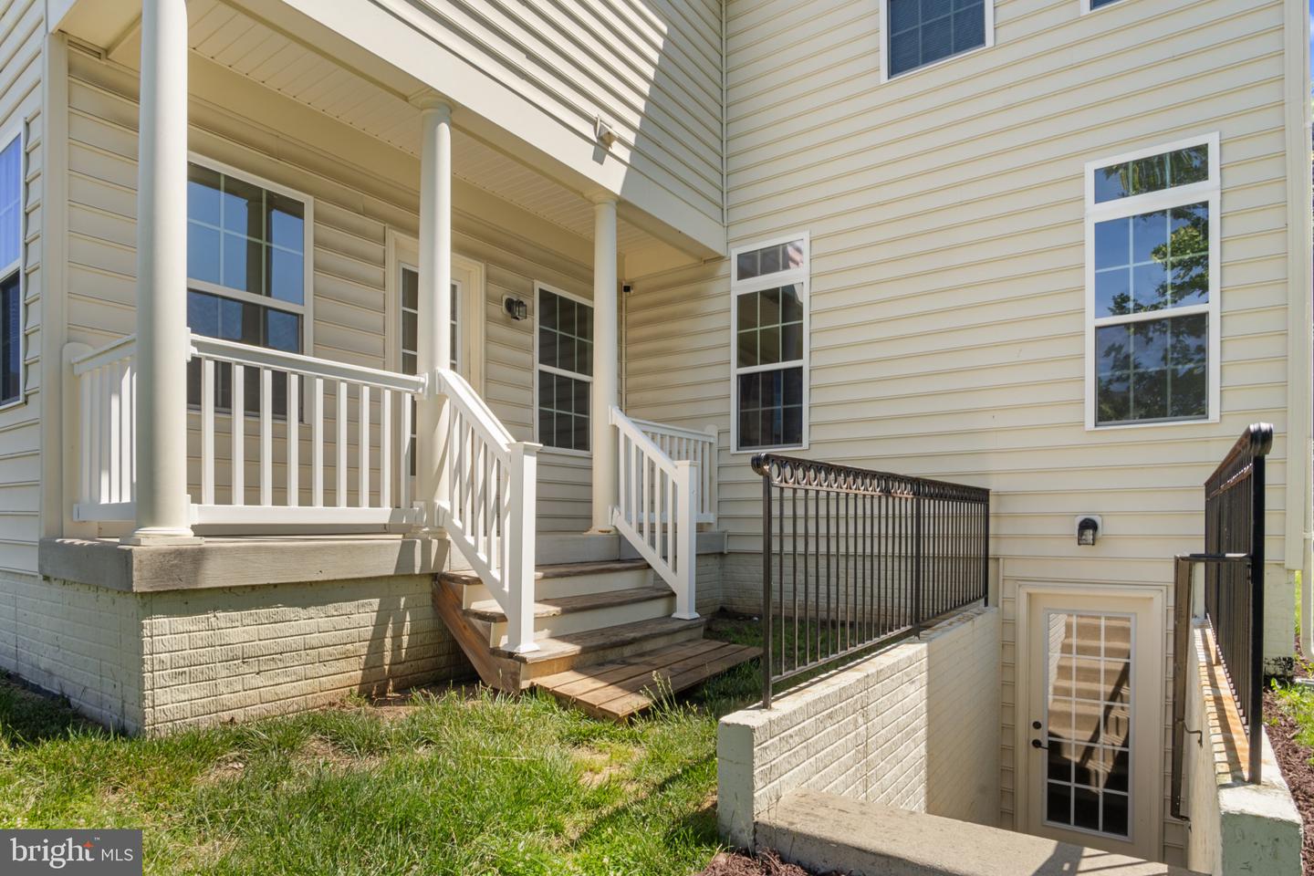 16874 REEF KNOT WAY, WOODBRIDGE, Virginia 22191, 4 Bedrooms Bedrooms, ,2 BathroomsBathrooms,Residential,For sale,16874 REEF KNOT WAY,VAPW2094948 MLS # VAPW2094948