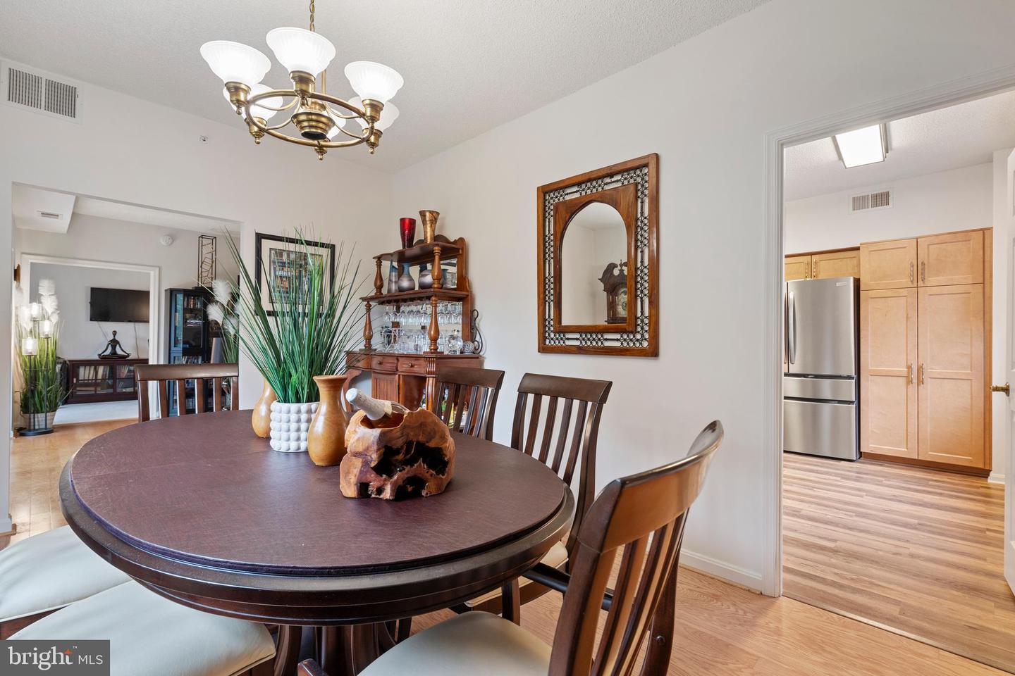 19375 CYPRESS RIDGE TER #206, LEESBURG, Virginia 20176, 2 Bedrooms Bedrooms, ,2 BathroomsBathrooms,Residential,For sale,19375 CYPRESS RIDGE TER #206,VALO2097262 MLS # VALO2097262