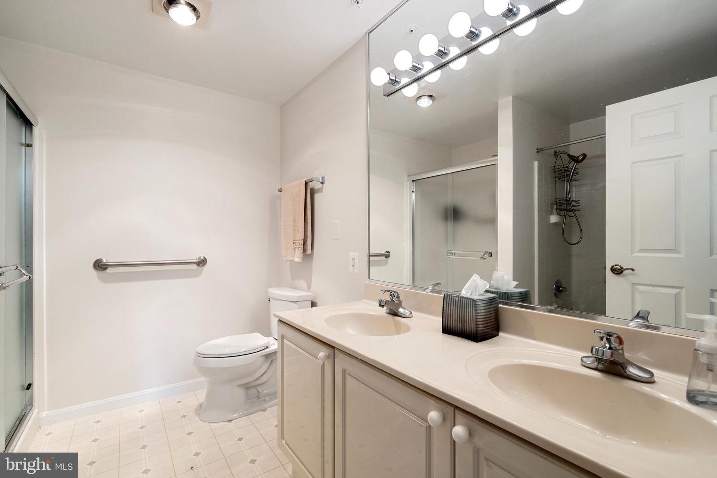 19375 CYPRESS RIDGE TER #206, LEESBURG, Virginia 20176, 2 Bedrooms Bedrooms, ,2 BathroomsBathrooms,Residential,For sale,19375 CYPRESS RIDGE TER #206,VALO2097262 MLS # VALO2097262