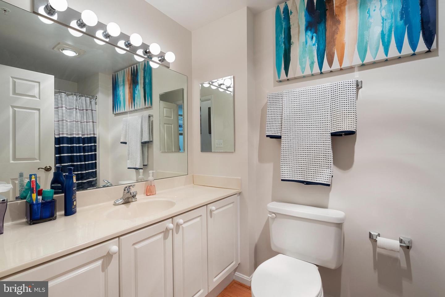 19375 CYPRESS RIDGE TER #206, LEESBURG, Virginia 20176, 2 Bedrooms Bedrooms, ,2 BathroomsBathrooms,Residential,For sale,19375 CYPRESS RIDGE TER #206,VALO2097262 MLS # VALO2097262