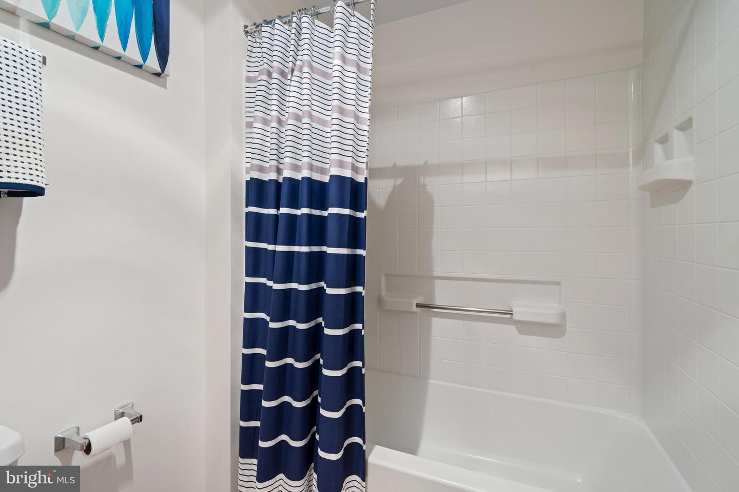 19375 CYPRESS RIDGE TER #206, LEESBURG, Virginia 20176, 2 Bedrooms Bedrooms, ,2 BathroomsBathrooms,Residential,For sale,19375 CYPRESS RIDGE TER #206,VALO2097262 MLS # VALO2097262