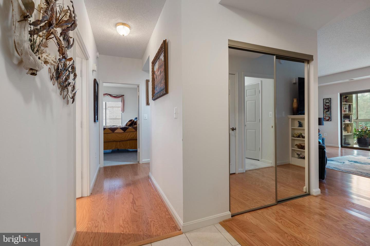 19375 CYPRESS RIDGE TER #206, LEESBURG, Virginia 20176, 2 Bedrooms Bedrooms, ,2 BathroomsBathrooms,Residential,For sale,19375 CYPRESS RIDGE TER #206,VALO2097262 MLS # VALO2097262