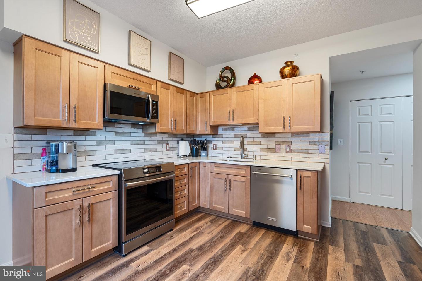 19375 CYPRESS RIDGE TER #206, LEESBURG, Virginia 20176, 2 Bedrooms Bedrooms, ,2 BathroomsBathrooms,Residential,For sale,19375 CYPRESS RIDGE TER #206,VALO2097262 MLS # VALO2097262