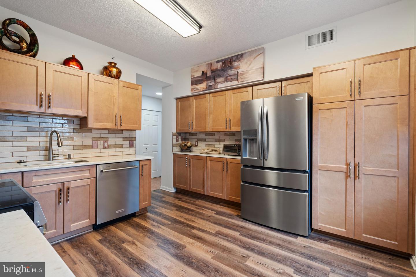 19375 CYPRESS RIDGE TER #206, LEESBURG, Virginia 20176, 2 Bedrooms Bedrooms, ,2 BathroomsBathrooms,Residential,For sale,19375 CYPRESS RIDGE TER #206,VALO2097262 MLS # VALO2097262