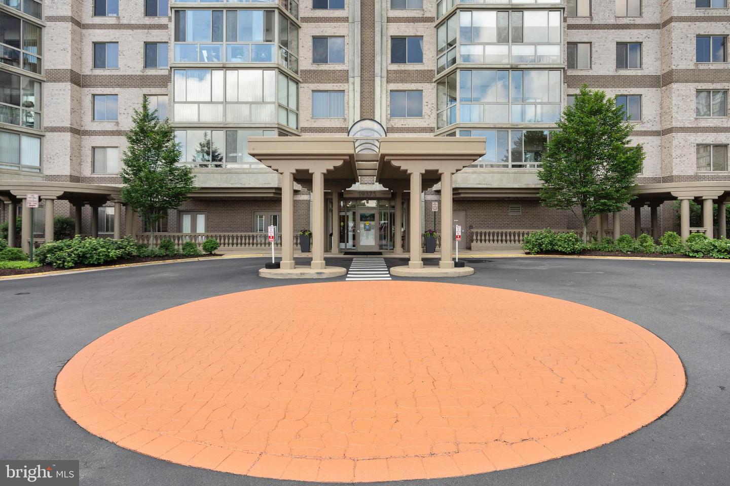19375 CYPRESS RIDGE TER #206, LEESBURG, Virginia 20176, 2 Bedrooms Bedrooms, ,2 BathroomsBathrooms,Residential,For sale,19375 CYPRESS RIDGE TER #206,VALO2097262 MLS # VALO2097262