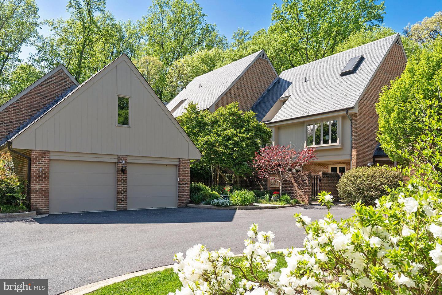 710 BELGROVE RD, MCLEAN, Virginia 22101, 5 Bedrooms Bedrooms, ,5 BathroomsBathrooms,Residential,For sale,710 BELGROVE RD,VAFX2242030 MLS # VAFX2242030