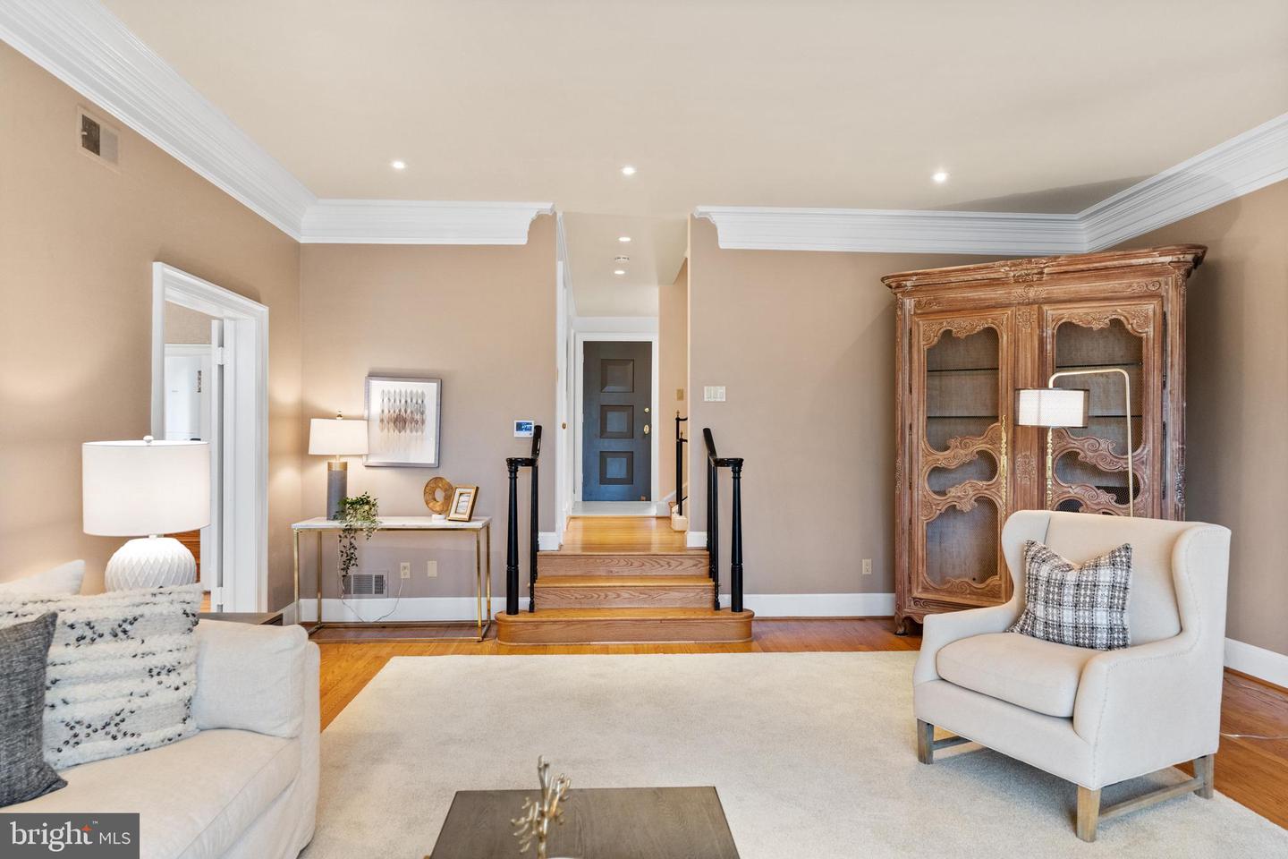 710 BELGROVE RD, MCLEAN, Virginia 22101, 5 Bedrooms Bedrooms, ,5 BathroomsBathrooms,Residential,For sale,710 BELGROVE RD,VAFX2242030 MLS # VAFX2242030