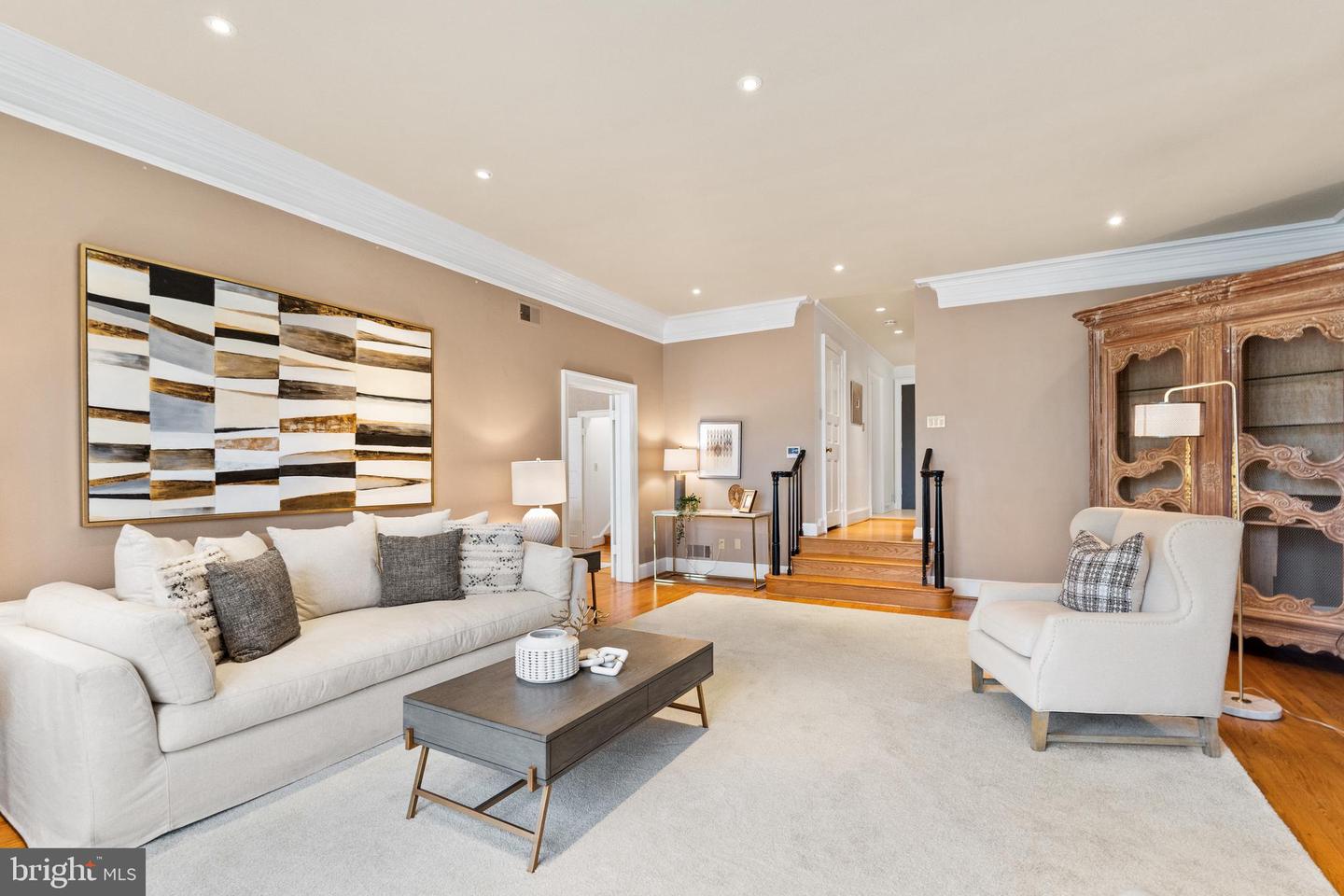 710 BELGROVE RD, MCLEAN, Virginia 22101, 5 Bedrooms Bedrooms, ,5 BathroomsBathrooms,Residential,For sale,710 BELGROVE RD,VAFX2242030 MLS # VAFX2242030