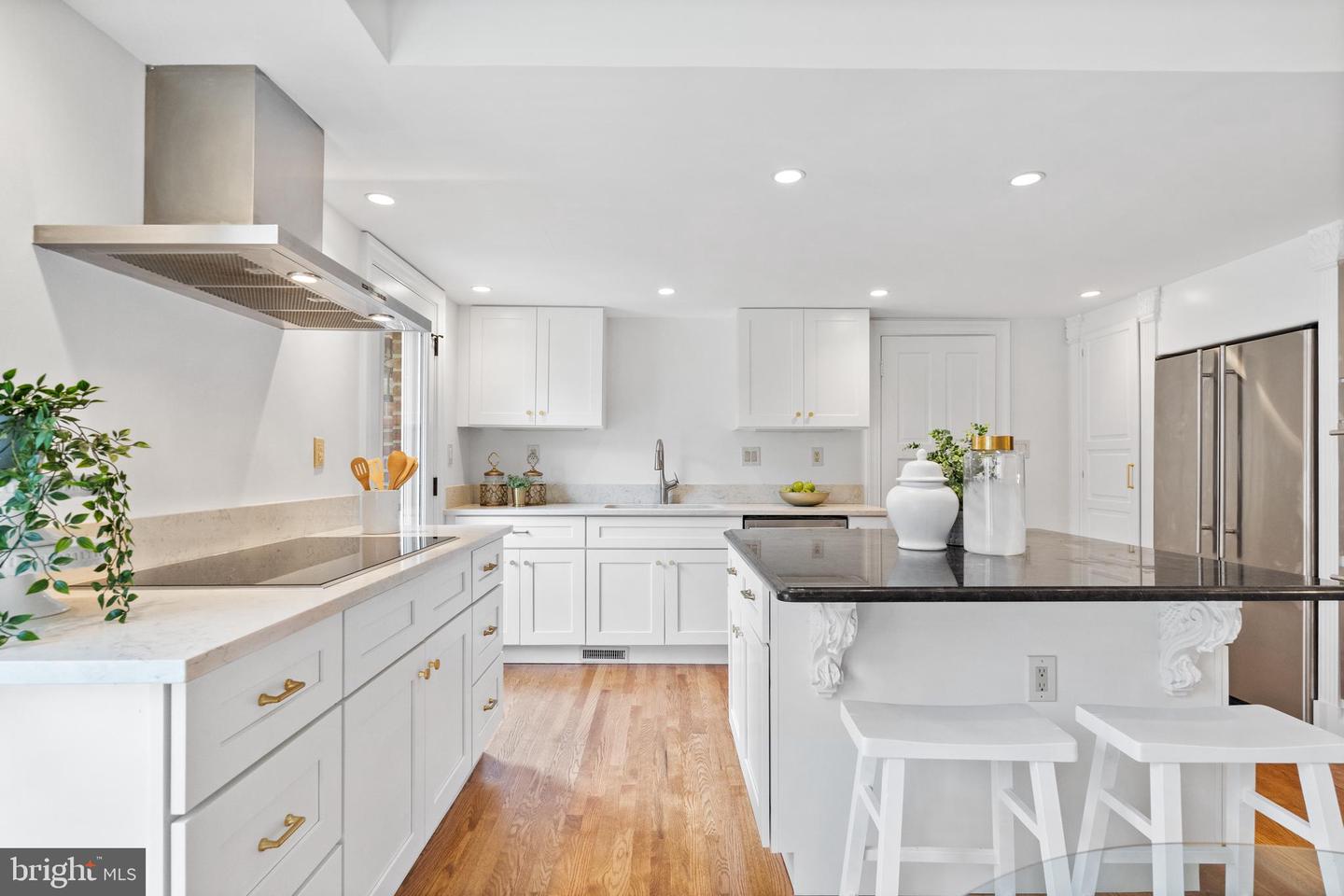 710 BELGROVE RD, MCLEAN, Virginia 22101, 5 Bedrooms Bedrooms, ,5 BathroomsBathrooms,Residential,For sale,710 BELGROVE RD,VAFX2242030 MLS # VAFX2242030
