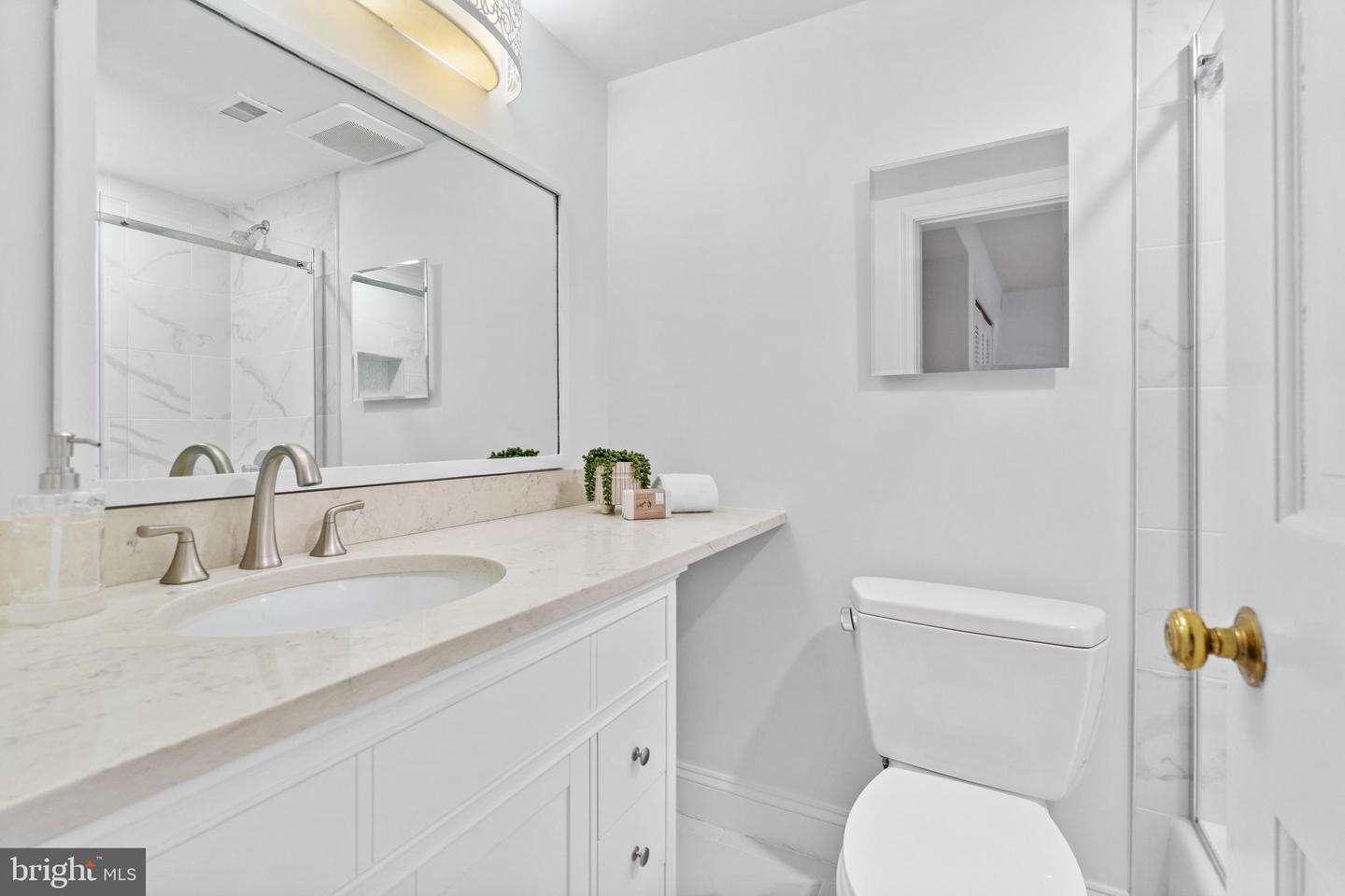 710 BELGROVE RD, MCLEAN, Virginia 22101, 5 Bedrooms Bedrooms, ,5 BathroomsBathrooms,Residential,For sale,710 BELGROVE RD,VAFX2242030 MLS # VAFX2242030