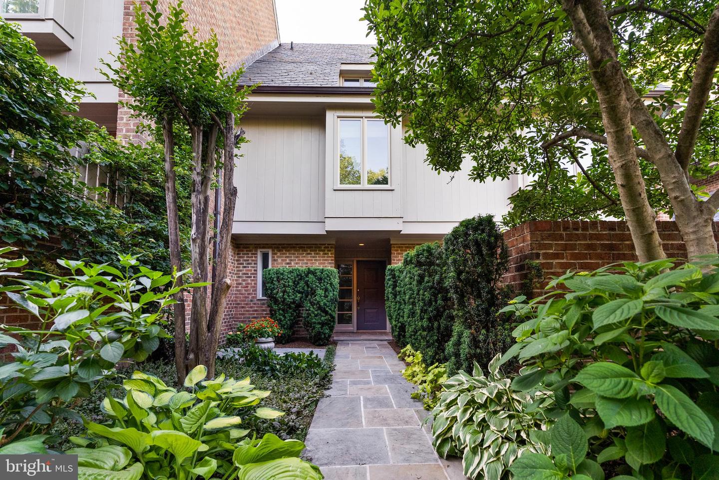 710 BELGROVE RD, MCLEAN, Virginia 22101, 5 Bedrooms Bedrooms, ,5 BathroomsBathrooms,Residential,For sale,710 BELGROVE RD,VAFX2242030 MLS # VAFX2242030