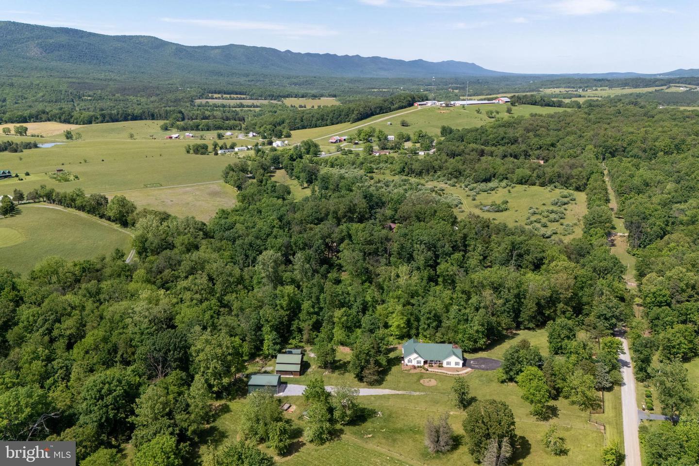 499 MONT VIEW LN, LURAY, Virginia 22835, 4 Bedrooms Bedrooms, ,3 BathroomsBathrooms,Residential,For sale,499 MONT VIEW LN,VAPA2004936 MLS # VAPA2004936