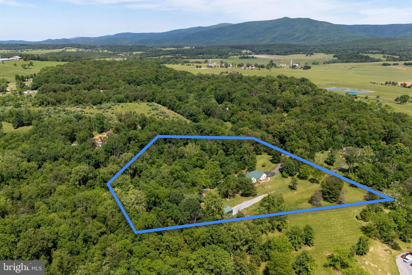 499 MONT VIEW LN, LURAY, Virginia 22835, 4 Bedrooms Bedrooms, ,3 BathroomsBathrooms,Residential,For sale,499 MONT VIEW LN,VAPA2004936 MLS # VAPA2004936