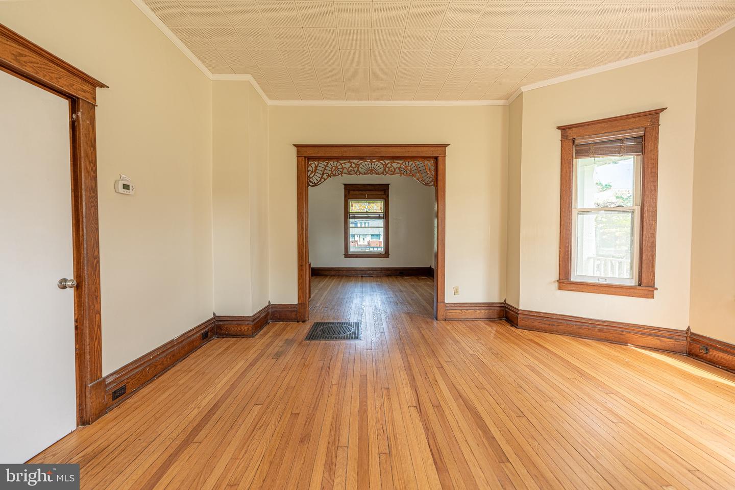 89 MAIN ST N, KILMARNOCK, Virginia 22482, 4 Bedrooms Bedrooms, 8 Rooms Rooms,2 BathroomsBathrooms,Residential,For sale,89 MAIN ST N,VALV2000812 MLS # VALV2000812