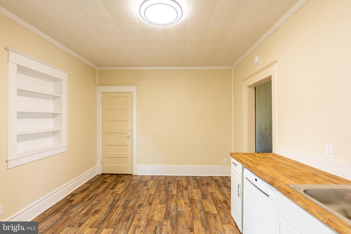 89 MAIN ST N, KILMARNOCK, Virginia 22482, 4 Bedrooms Bedrooms, 8 Rooms Rooms,2 BathroomsBathrooms,Residential,For sale,89 MAIN ST N,VALV2000812 MLS # VALV2000812