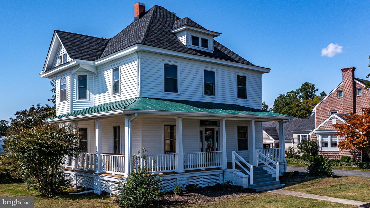 89 MAIN ST N, KILMARNOCK, Virginia 22482, 4 Bedrooms Bedrooms, 8 Rooms Rooms,2 BathroomsBathrooms,Residential,For sale,89 MAIN ST N,VALV2000812 MLS # VALV2000812