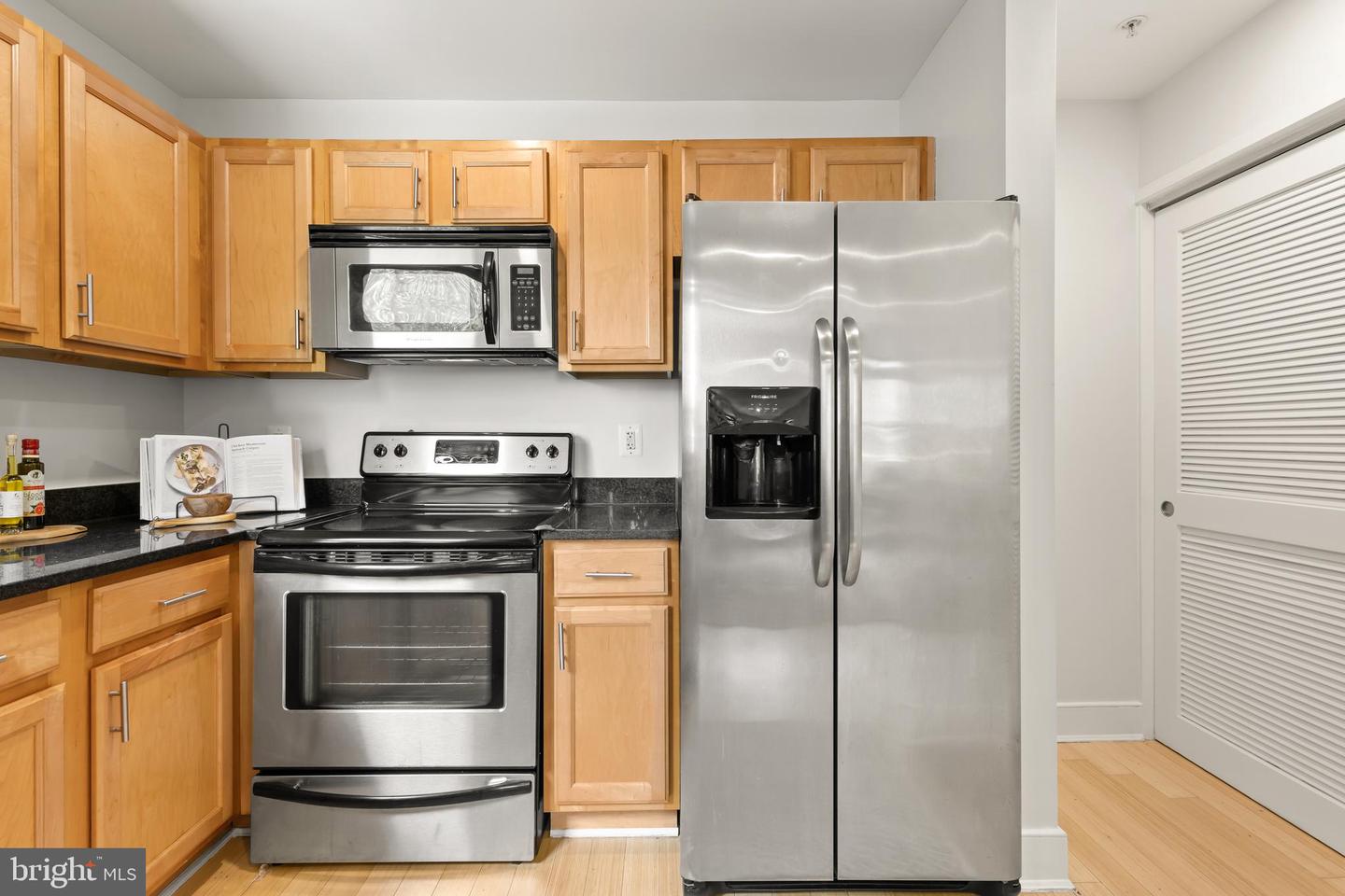 1108 COLUMBIA RD NW #101, WASHINGTON, District Of Columbia 20009, 2 Bedrooms Bedrooms, ,1 BathroomBathrooms,Residential,For sale,1108 COLUMBIA RD NW #101,DCDC2201788 MLS # DCDC2201788
