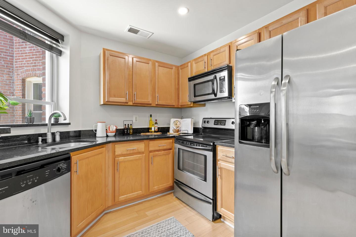 1108 COLUMBIA RD NW #101, WASHINGTON, District Of Columbia 20009, 2 Bedrooms Bedrooms, ,1 BathroomBathrooms,Residential,For sale,1108 COLUMBIA RD NW #101,DCDC2201788 MLS # DCDC2201788