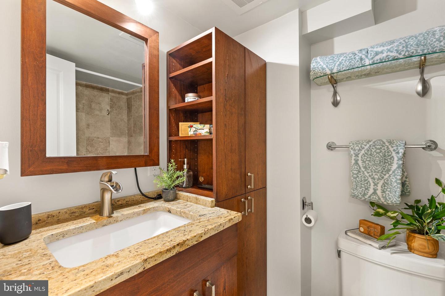 1108 COLUMBIA RD NW #101, WASHINGTON, District Of Columbia 20009, 2 Bedrooms Bedrooms, ,1 BathroomBathrooms,Residential,For sale,1108 COLUMBIA RD NW #101,DCDC2201788 MLS # DCDC2201788