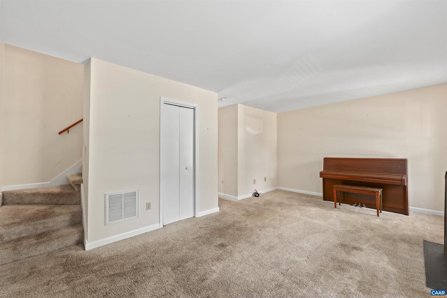 903 STONEHENGE RD, CHARLOTTESVILLE, Virginia 22901, 3 Bedrooms Bedrooms, ,3 BathroomsBathrooms,Residential,For sale,903 STONEHENGE RD,664792 MLS # 664792