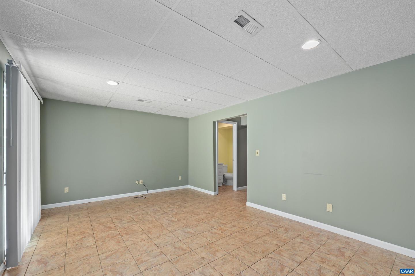 903 STONEHENGE RD, CHARLOTTESVILLE, Virginia 22901, 3 Bedrooms Bedrooms, ,3 BathroomsBathrooms,Residential,For sale,903 STONEHENGE RD,664792 MLS # 664792