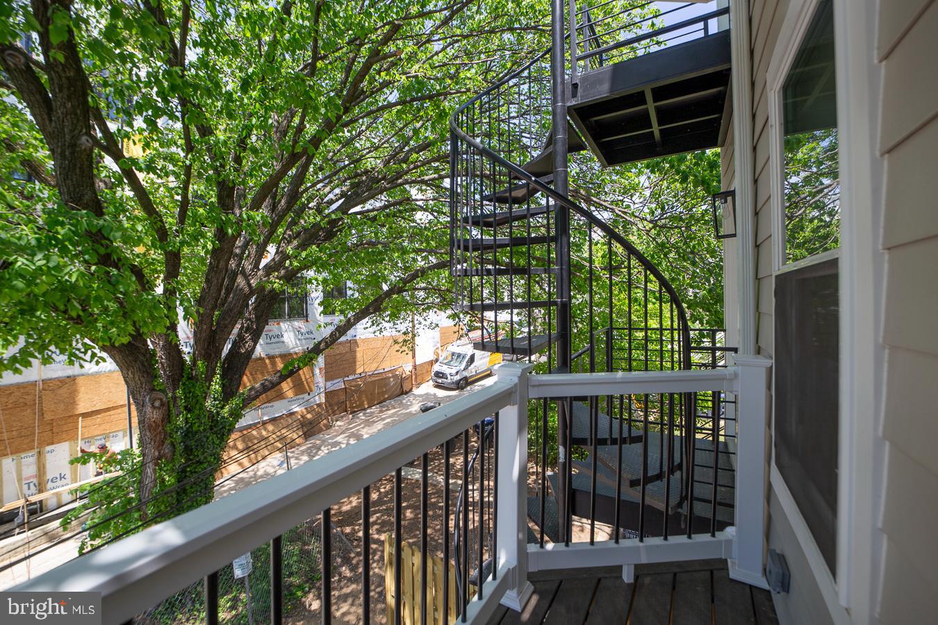 832 19TH ST NE #B, WASHINGTON, District Of Columbia 20002, 2 Bedrooms Bedrooms, ,2 BathroomsBathrooms,Residential,For sale,832 19TH ST NE #B,DCDC2201802 MLS # DCDC2201802
