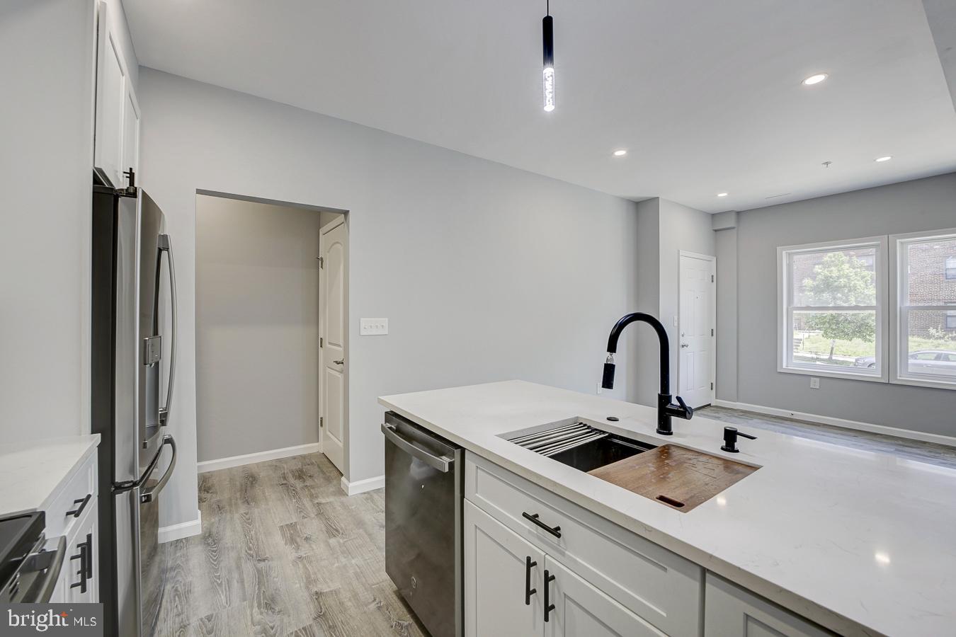 832 19TH ST NE #B, WASHINGTON, District Of Columbia 20002, 2 Bedrooms Bedrooms, ,2 BathroomsBathrooms,Residential,For sale,832 19TH ST NE #B,DCDC2201802 MLS # DCDC2201802