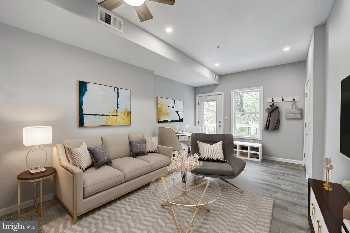 832 19TH ST NE #C, WASHINGTON, District Of Columbia 20002, 2 Bedrooms Bedrooms, ,2 BathroomsBathrooms,Residential,For sale,832 19TH ST NE #C,DCDC2201816 MLS # DCDC2201816