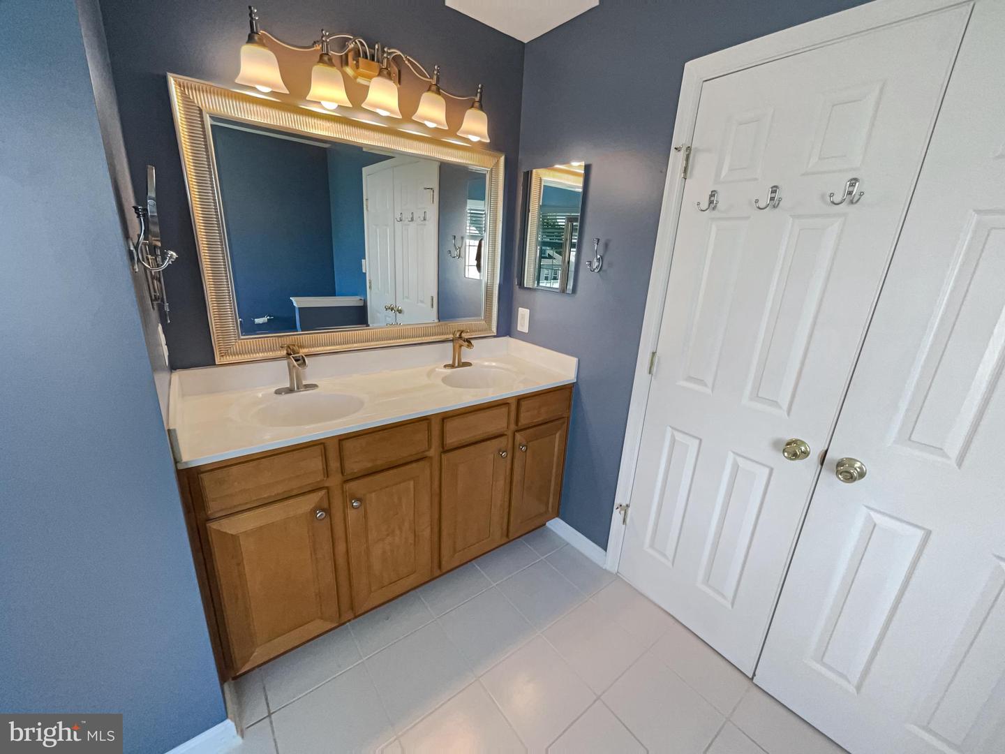 821 DEVONSHIRE CIR, PURCELLVILLE, Virginia 20132, 5 Bedrooms Bedrooms, ,3 BathroomsBathrooms,Residential,For sale,821 DEVONSHIRE CIR,VALO2097508 MLS # VALO2097508