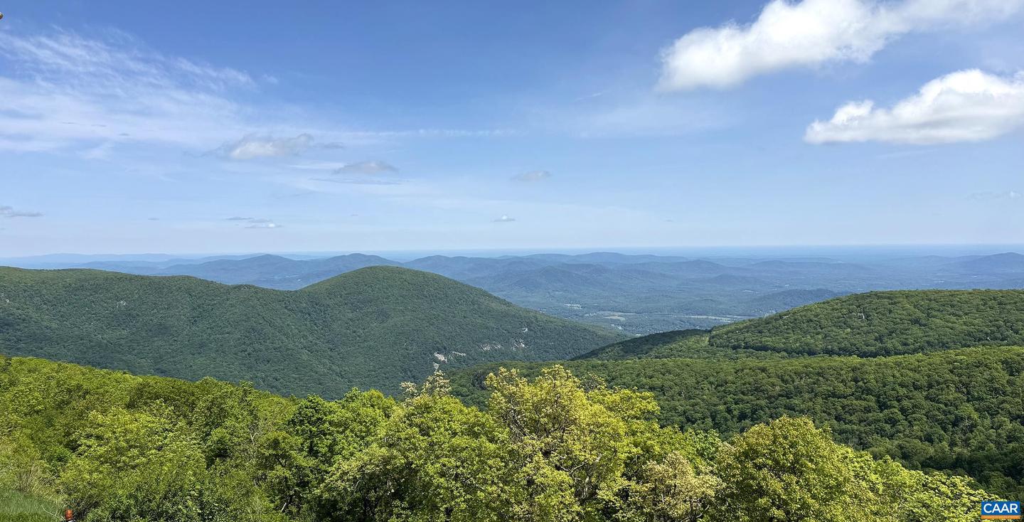 1572 VISTAS CONDOS, WINTERGREEN RESORT, Virginia 22967, 2 Bedrooms Bedrooms, ,2 BathroomsBathrooms,Residential,For sale,1572 VISTAS CONDOS,660119 MLS # 660119