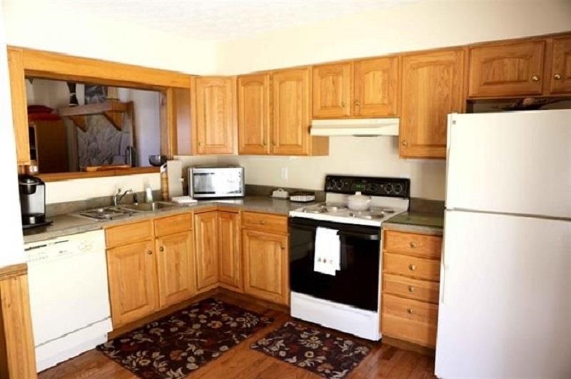 580 COURSEY SPRINGS RD, WILLIAMSVILLE, Virginia 24487, 2 Bedrooms Bedrooms, ,2 BathroomsBathrooms,Residential,580 COURSEY SPRINGS RD,664829 MLS # 664829