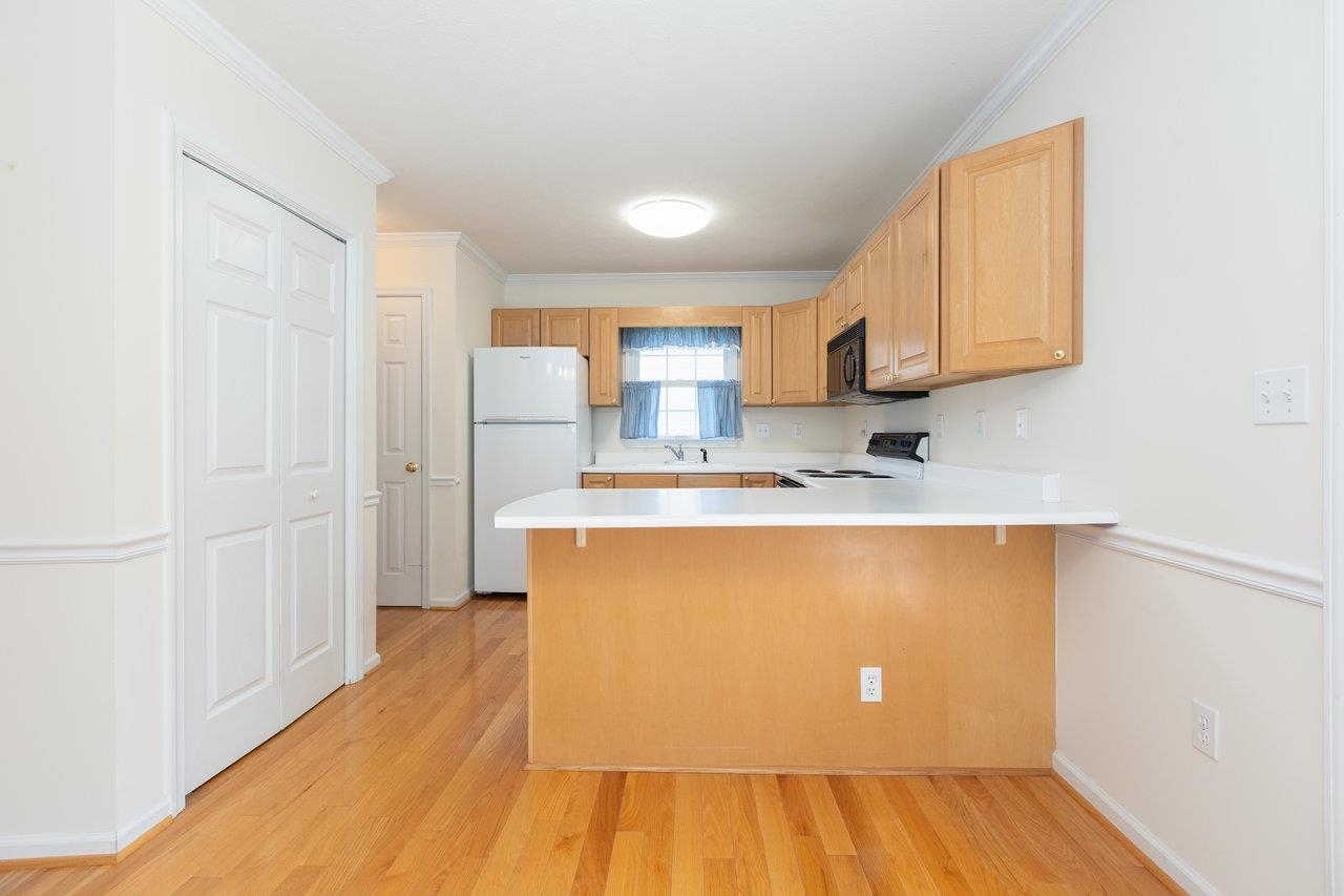 1098 ROBIN HOOD CT, ROCKINGHAM, Virginia 22801, 2 Bedrooms Bedrooms, ,1 BathroomBathrooms,Residential,1098 ROBIN HOOD CT,664831 MLS # 664831