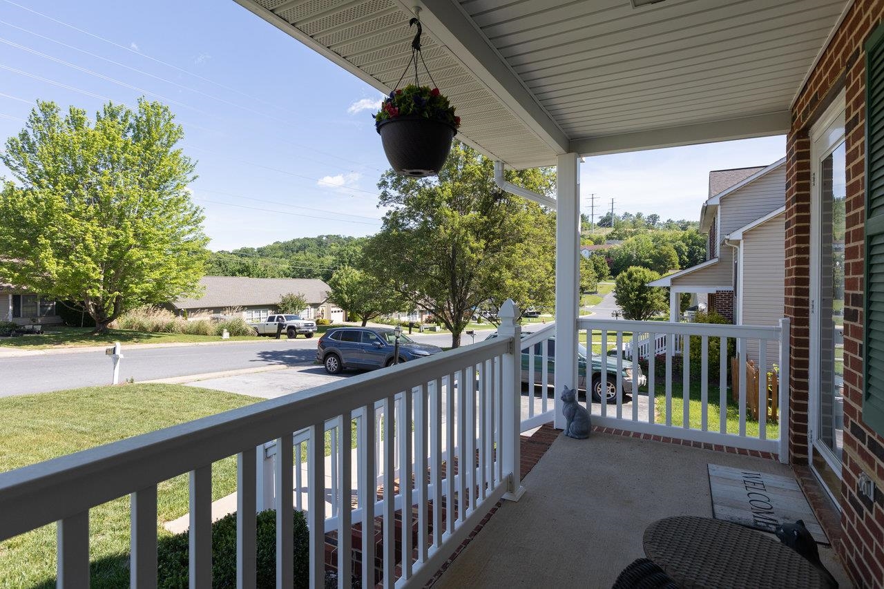 1098 ROBIN HOOD CT, ROCKINGHAM, Virginia 22801, 2 Bedrooms Bedrooms, ,1 BathroomBathrooms,Residential,1098 ROBIN HOOD CT,664831 MLS # 664831